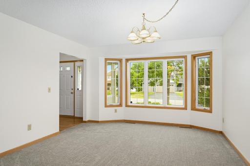 676 Falcon Ridge Road, Saint Paul, MN 55125