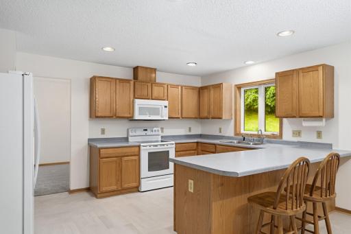 676 Falcon Ridge Road, Saint Paul, MN 55125