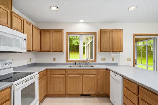 676 Falcon Ridge Road, Saint Paul, MN 55125