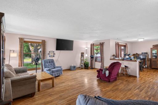 5800 85th Street NW, Maple Lake, MN 55358