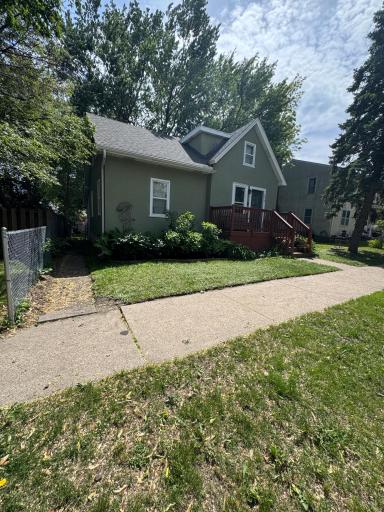 878 Monroe Court, Saint Paul, MN 55102
