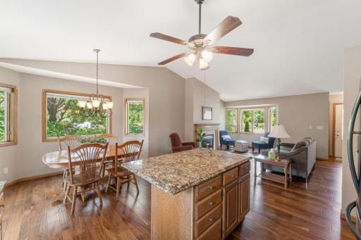 404 Minnesota Avenue, Roseville, MN 55113