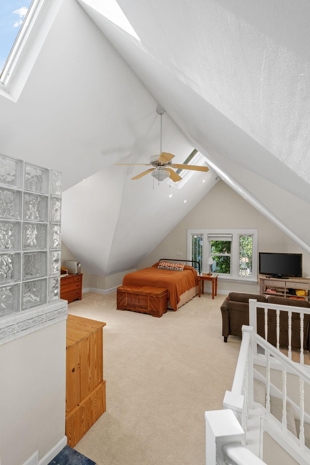 Stunning vaulted ceilings