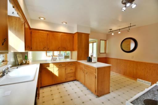 4522 Chatham Road NE, Columbia Heights, MN 55421