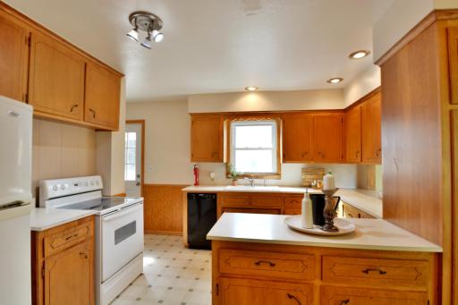 4522 Chatham Road NE, Columbia Heights, MN 55421
