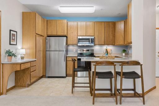 9225 Medicine Lake Road, 205B, Minneapolis, MN 55427
