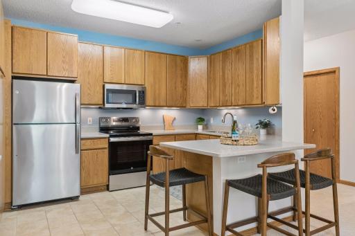 9225 Medicine Lake Road, 205B, Minneapolis, MN 55427