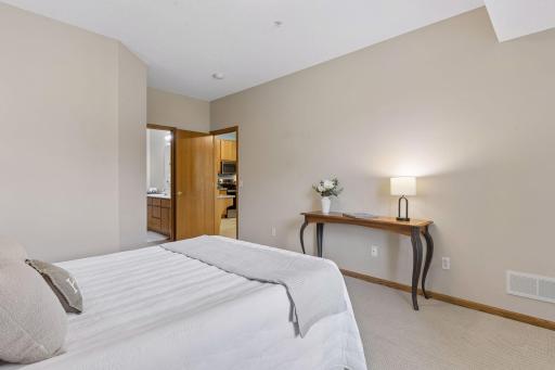 9225 Medicine Lake Road, 205B, Minneapolis, MN 55427