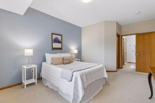 9225 Medicine Lake Road, 205B, Minneapolis, MN 55427
