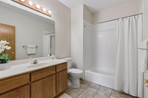 9225 Medicine Lake Road, 205B, Minneapolis, MN 55427