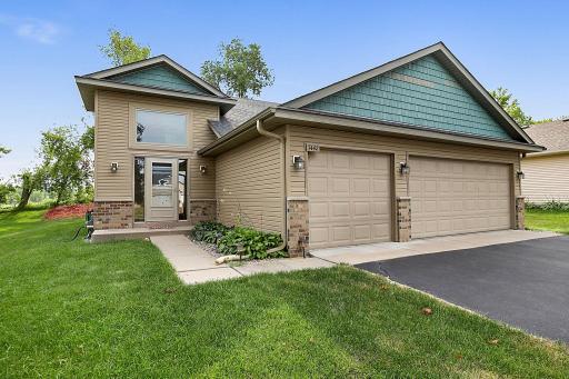 7442 Large Avenue NE, Albertville, MN 55301