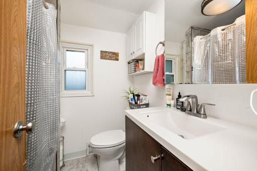 774 Roselawn Avenue E, Maplewood, MN 55117