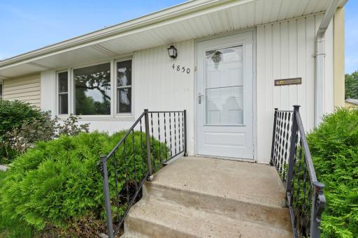 4850 Zane Avenue N, Minneapolis, MN 55429