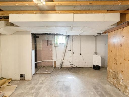Basement - Laundry.jpg