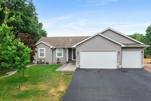 40219 Golden Way, North Branch, MN 55056