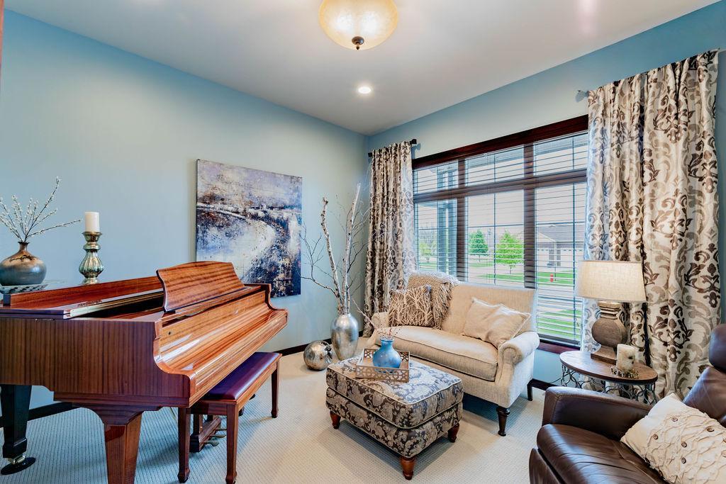 Music room/Den