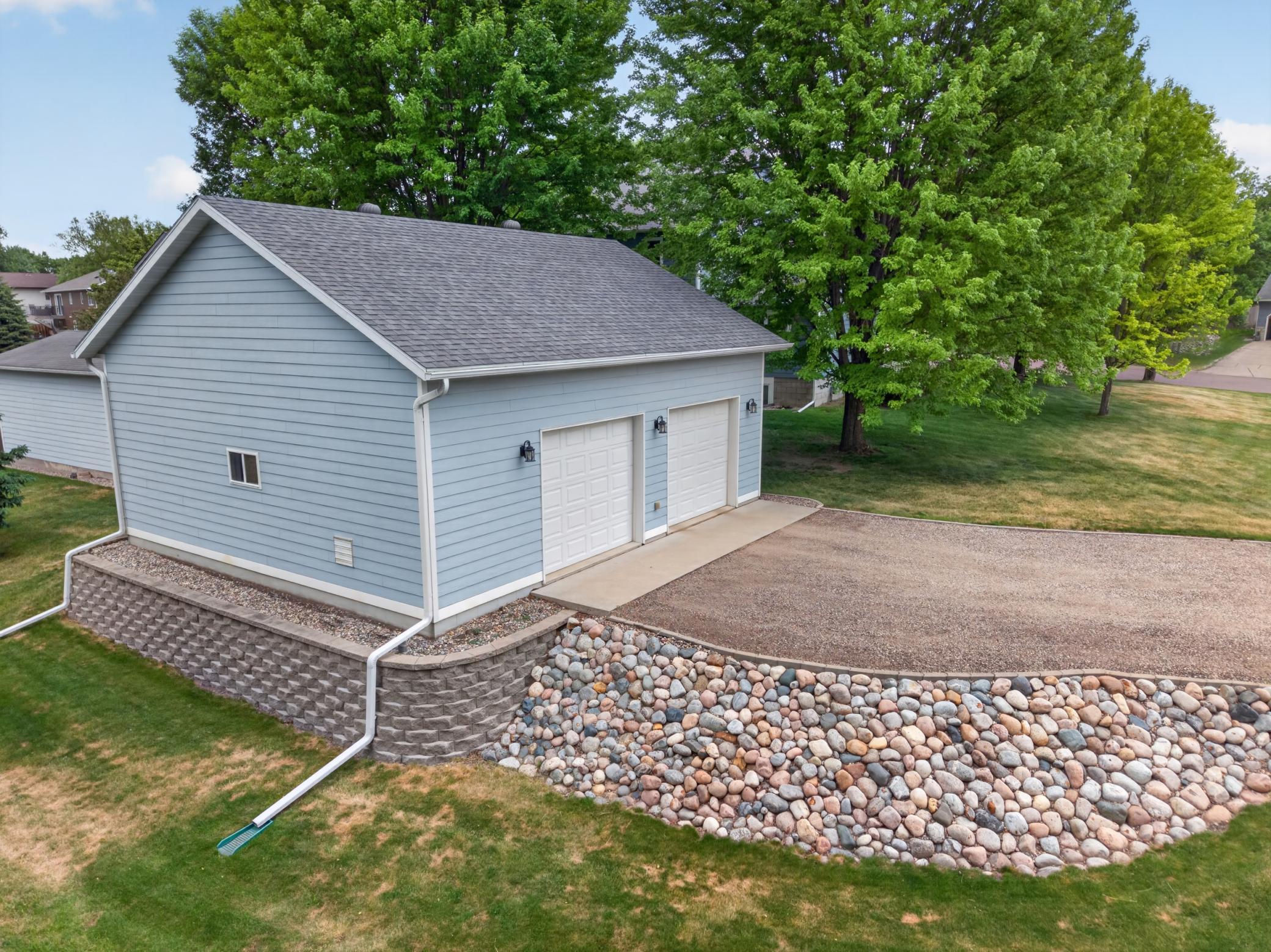 711 Sunset Dr