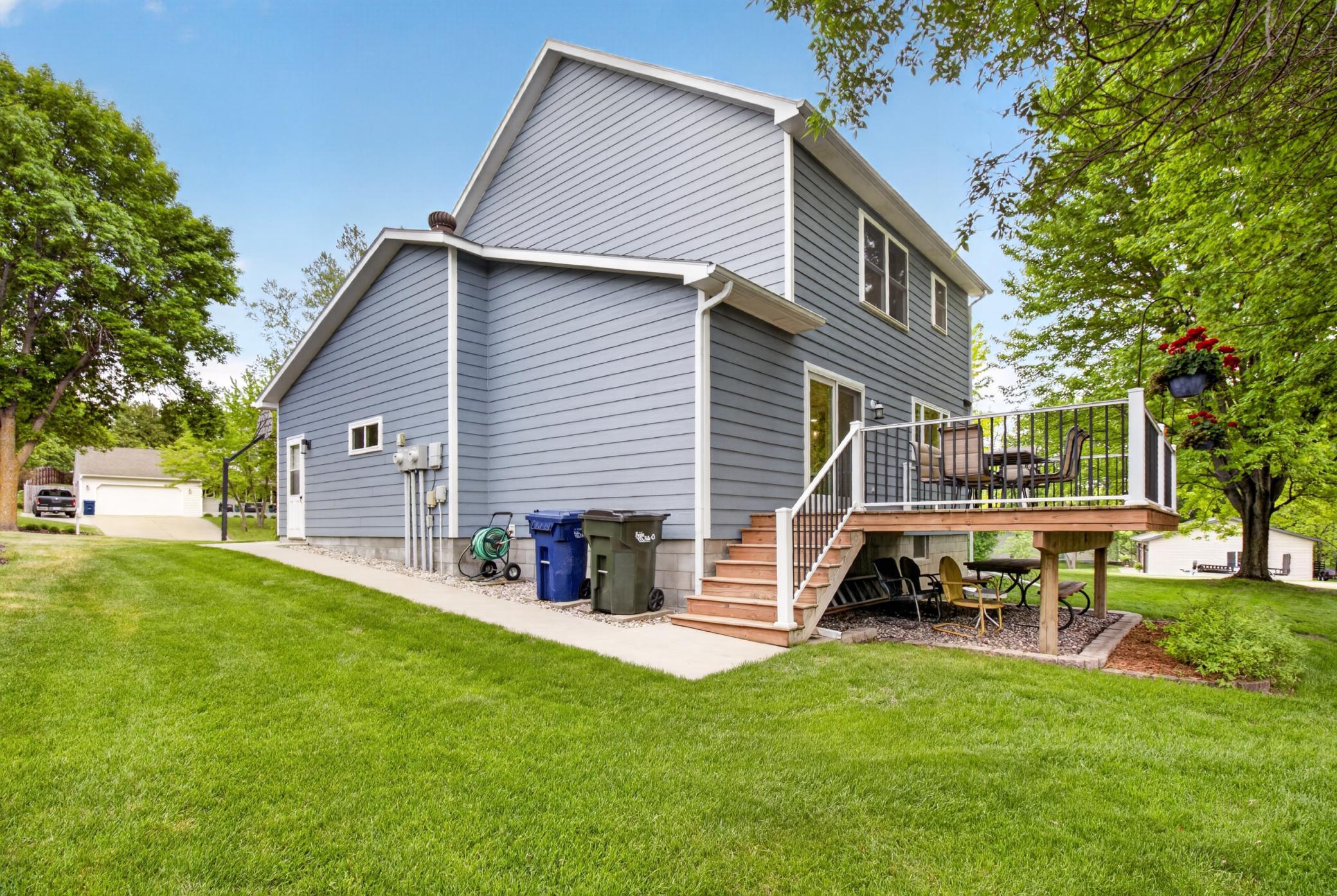 711 Sunset Dr
