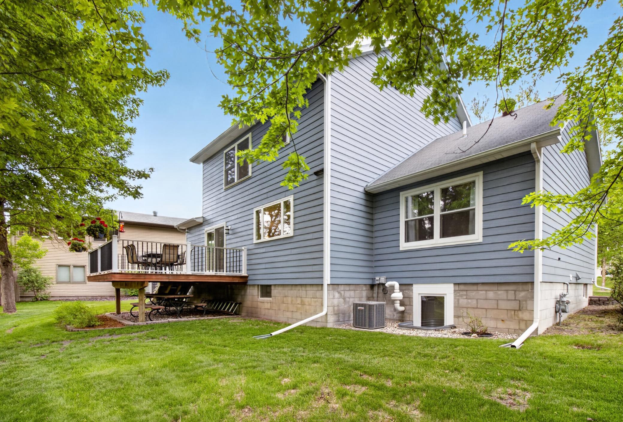 711 Sunset Dr