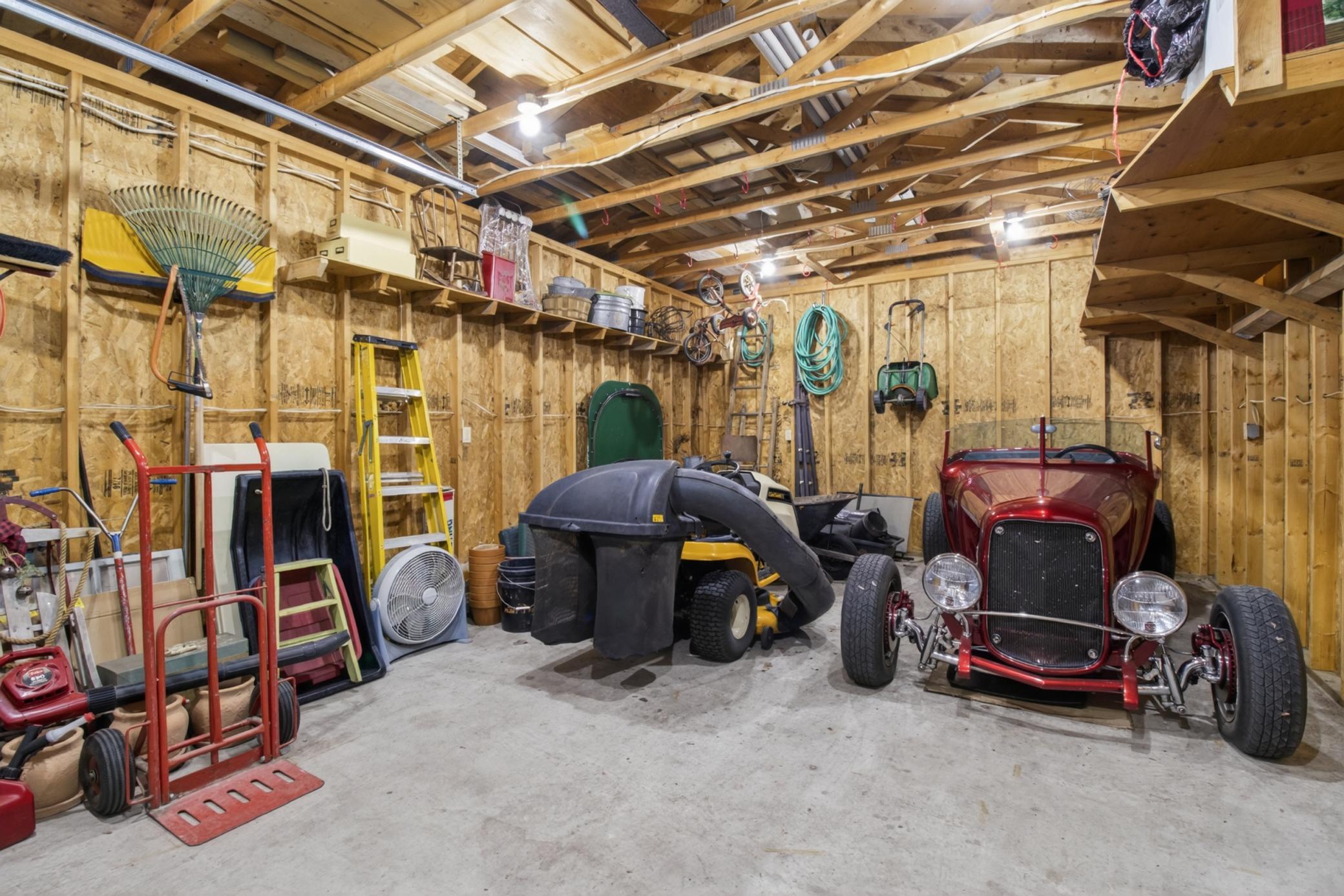 Interior Single Stall Detached Garage