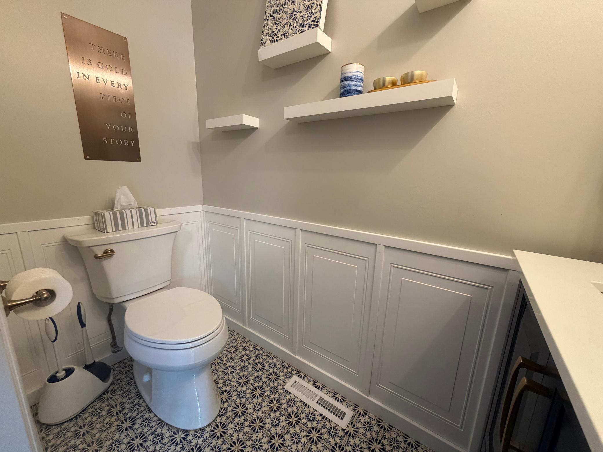 Main Floor 1/2 Bath