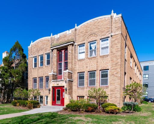 4415 Chowen Avenue S, 201, Minneapolis, MN 55410