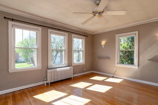 4415 Chowen Avenue S, 201, Minneapolis, MN 55410