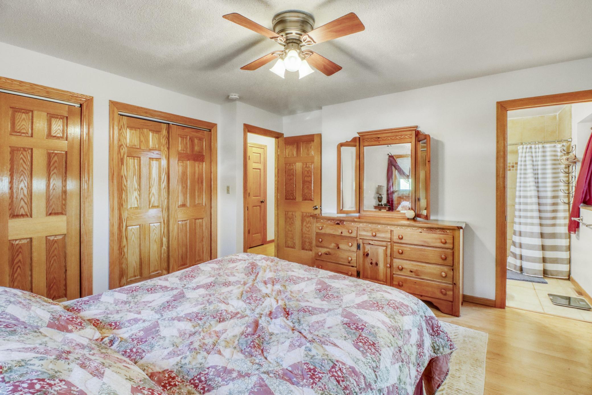 Upper Primary Bedroom1_2 (6).JPG