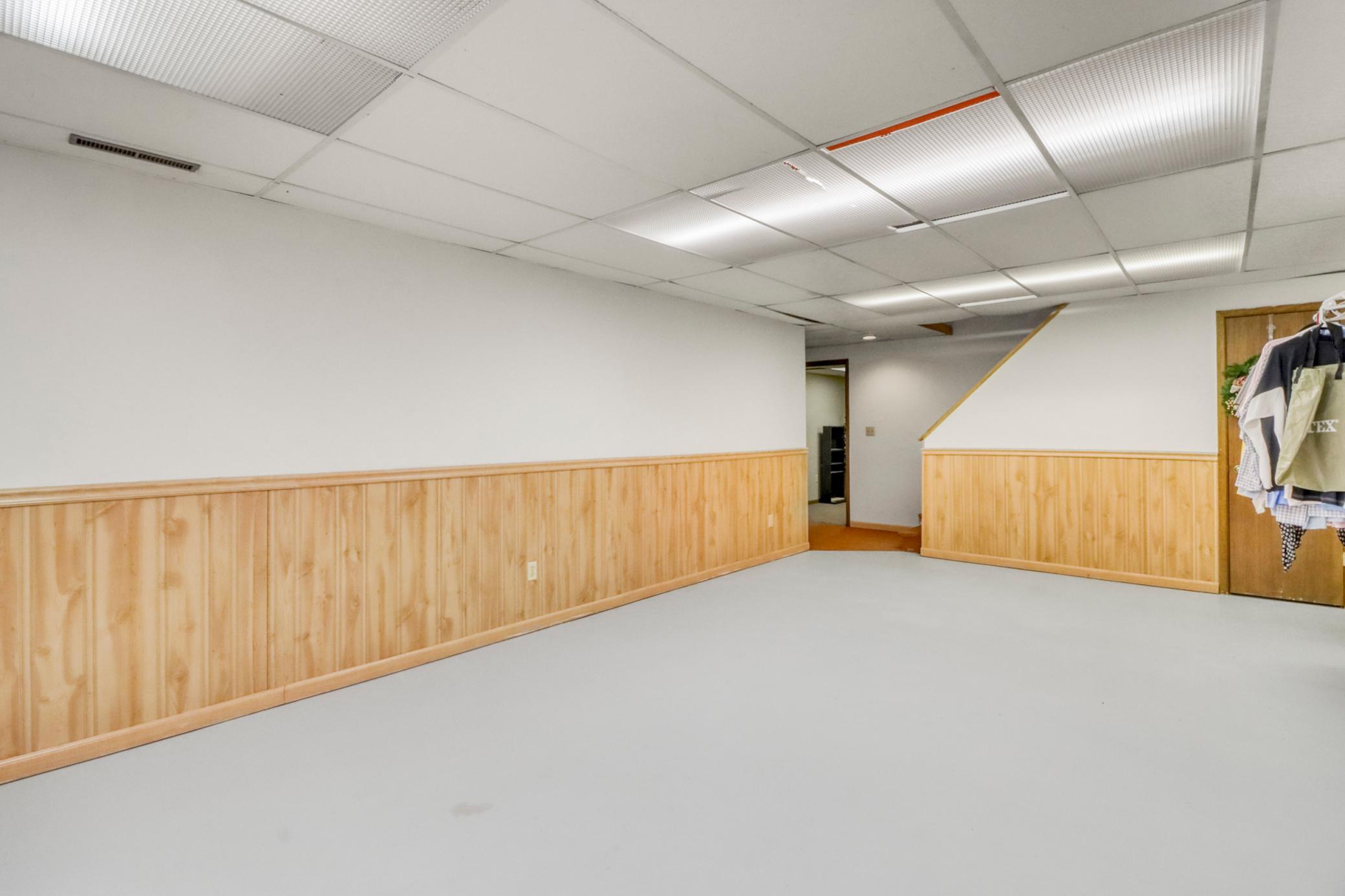 Basement1_3 (1).JPG
