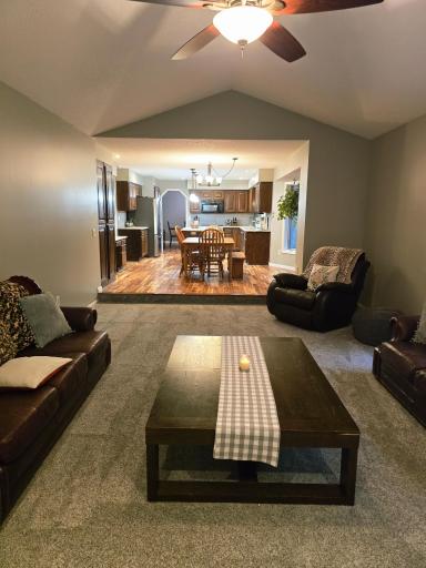 1435 138th Avenue NW, Andover, MN 55304