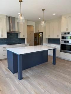 kitchen island.jpg
