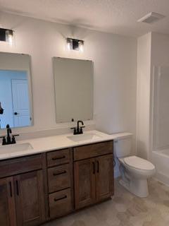 FULL UPPER BATH.jpg