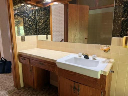 17125 Stodola, Minnetonka, MN 55345