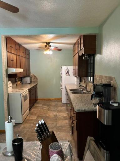 1121 W 6th Street, Graceville, MN 56240