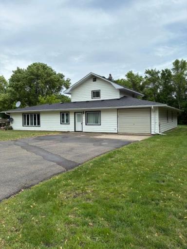 1121 W 6th Street, Graceville, MN 56240