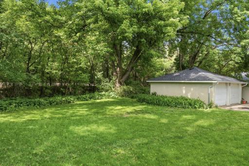 5124 Richmond Drive, Edina, MN 55436