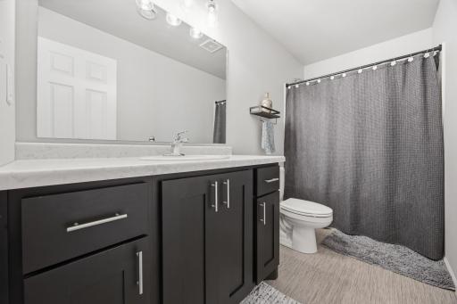 1186 Albert Court W, West Fargo, ND 58078