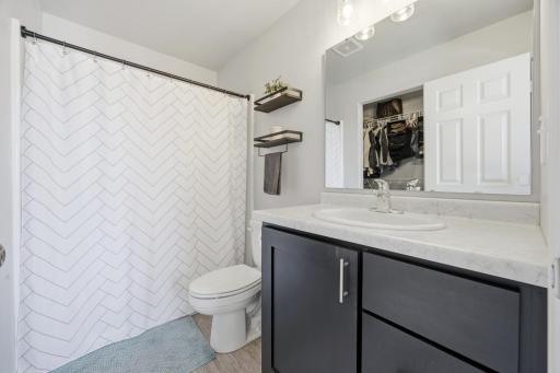 1186 Albert Court W, West Fargo, ND 58078