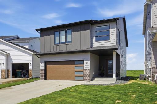 1186 Albert Court W, West Fargo, ND 58078