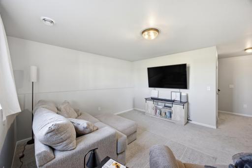 1186 Albert Court W, West Fargo, ND 58078