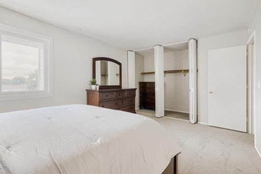 2342 Dorland Place E, Maplewood, MN 55119