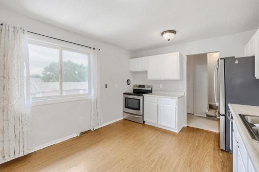 2342 Dorland Place E, Maplewood, MN 55119