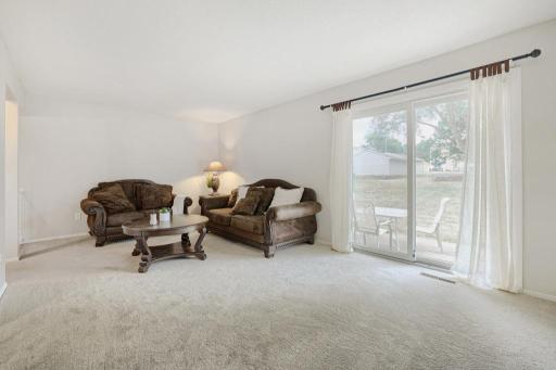 2342 Dorland Place E, Maplewood, MN 55119