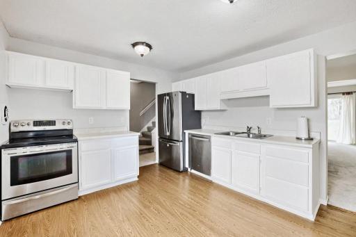 2342 Dorland Place E, Maplewood, MN 55119