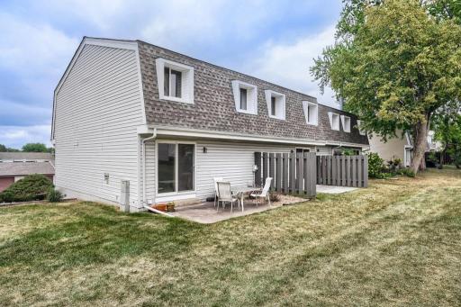 2342 Dorland Place E, Maplewood, MN 55119