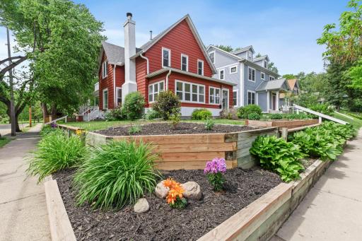 2401 Upton Avenue N, Minneapolis, MN 55411