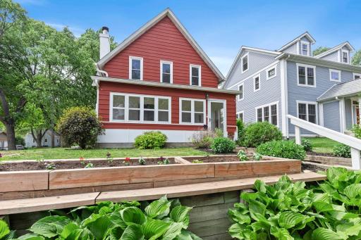 2401 Upton Avenue N, Minneapolis, MN 55411