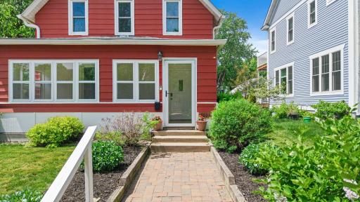 2401 Upton Avenue N, Minneapolis, MN 55411