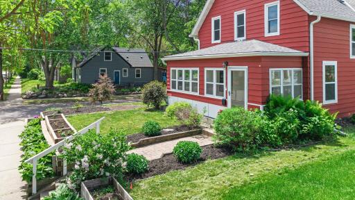 2401 Upton Avenue N, Minneapolis, MN 55411