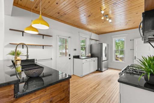 2401 Upton Avenue N, Minneapolis, MN 55411